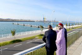 Image du Maroc Professionnelle de  Sa Majesté le Roi Mohammed VI inaugure les nouveaux ports de pêche et de plaisance de Tanger, le 7 Juin 2018. (Photo/ SPPR) via Jalilbounhar.com 